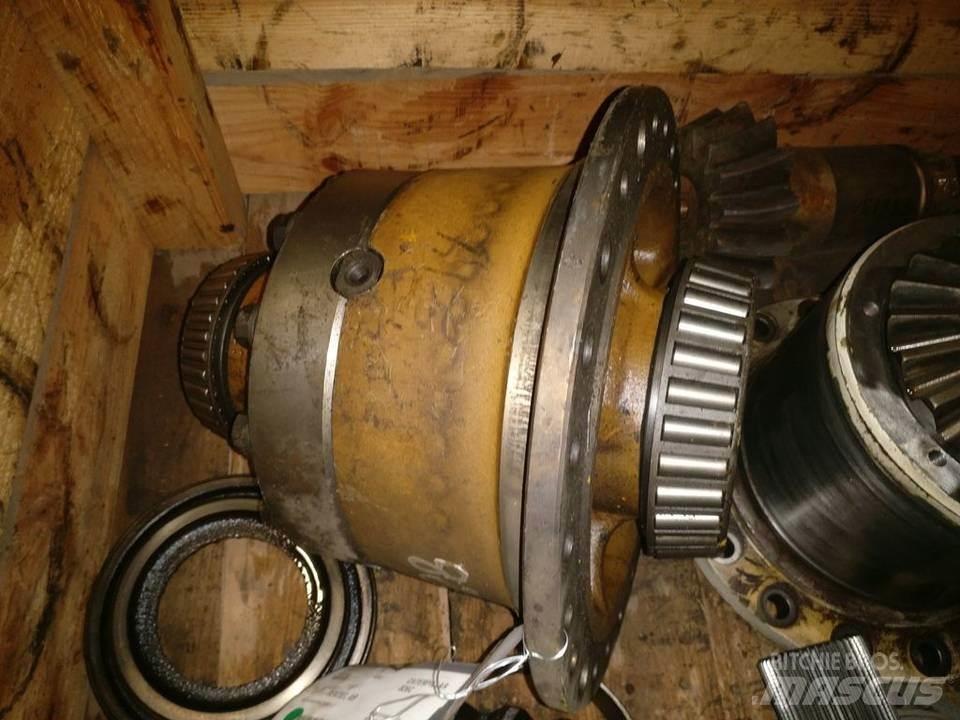 CAT 826C 传动装置