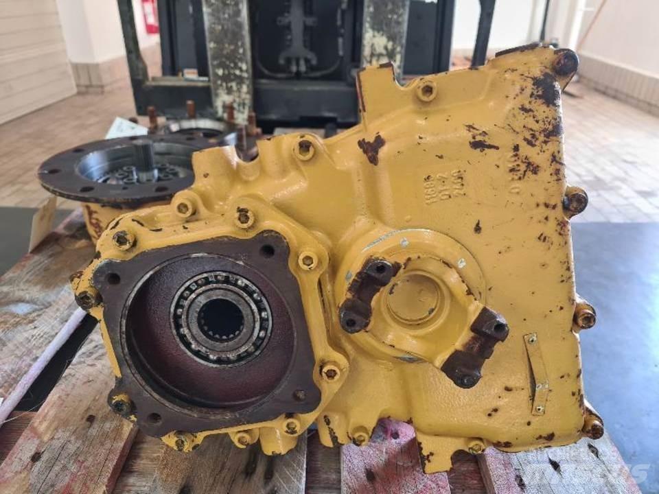 CAT 906H 传动装置