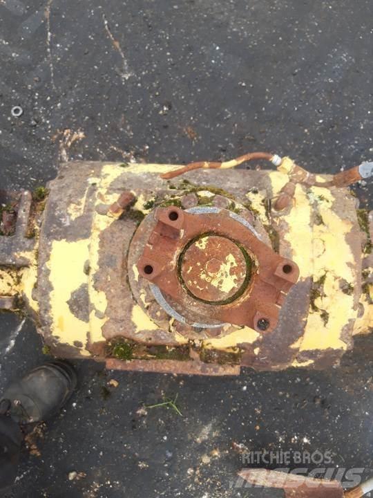 CAT 928F 传动装置