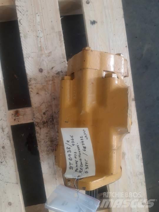 CAT 936E 液压