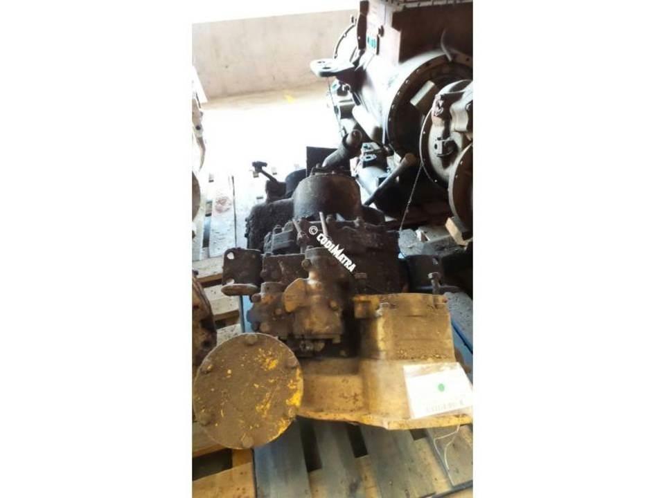 CAT 944A 传动装置