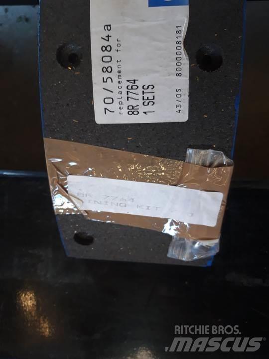 CAT 950 履带、链条和底盘
