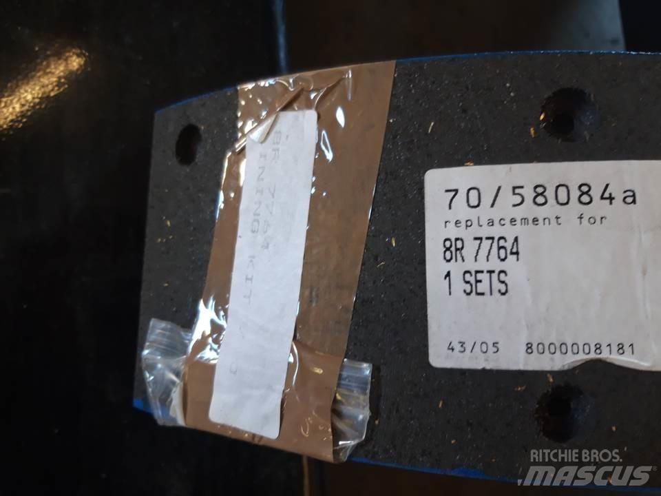 CAT 950 履带、链条和底盘
