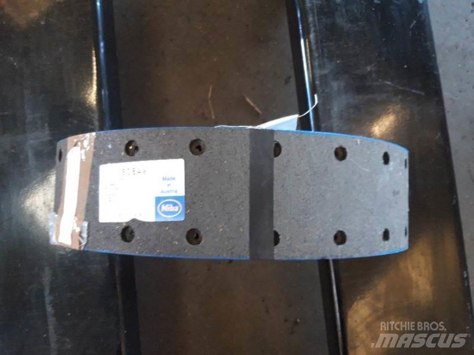 CAT 950 履带、链条和底盘
