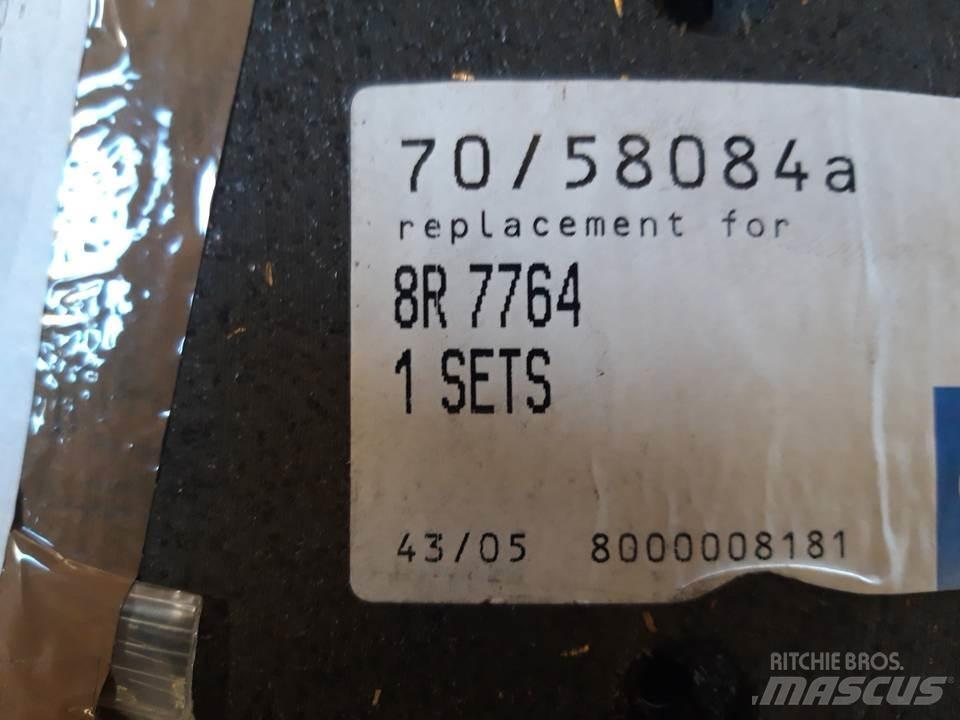 CAT 950 履带、链条和底盘