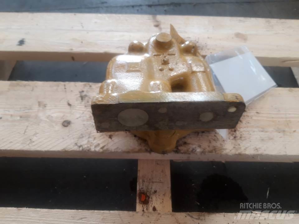 CAT 955L 液压
