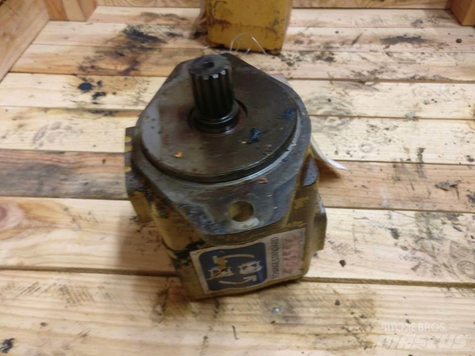 CAT 963 液压
