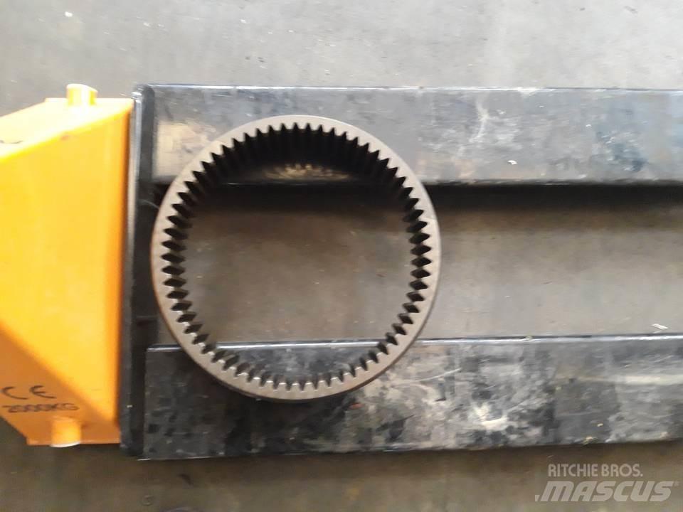 CAT 966C 传动装置