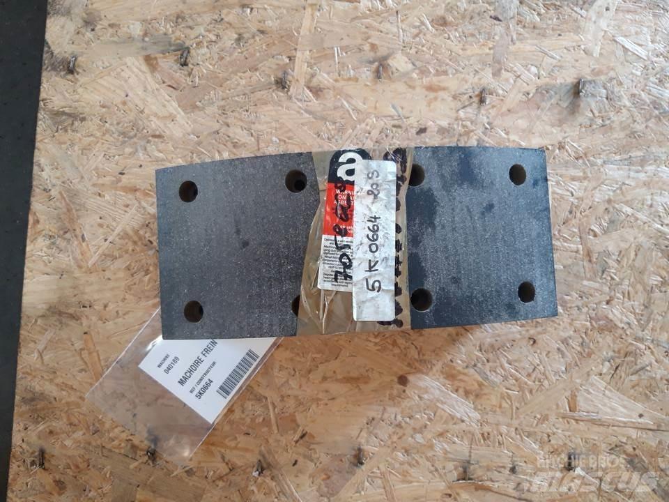 CAT 966C 履带、链条和底盘