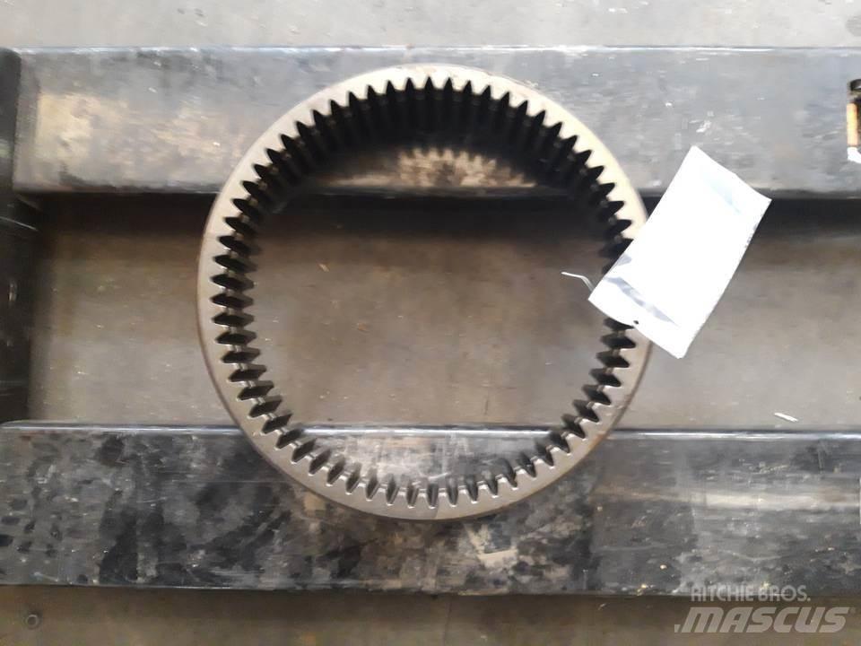 CAT 966E 传动装置