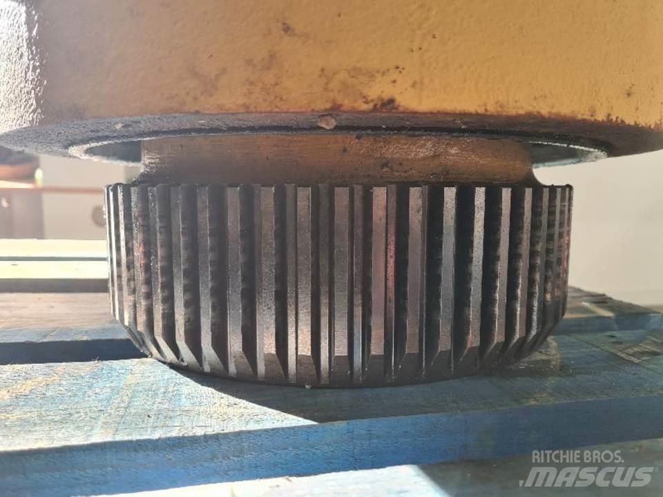 CAT 980F 传动装置