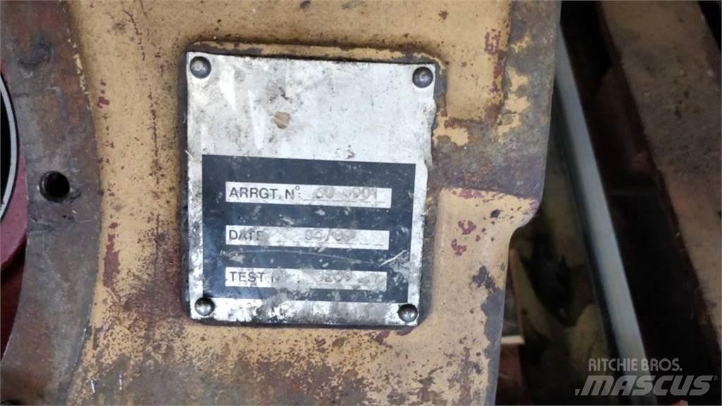 CAT D250B 传动装置