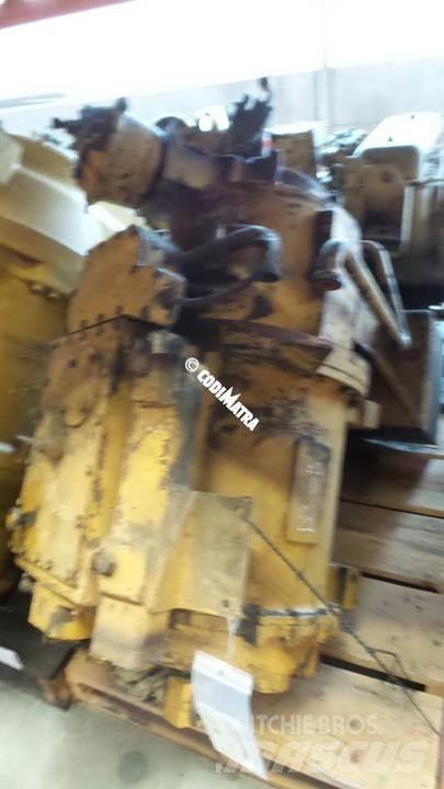 CAT D300B 传动装置