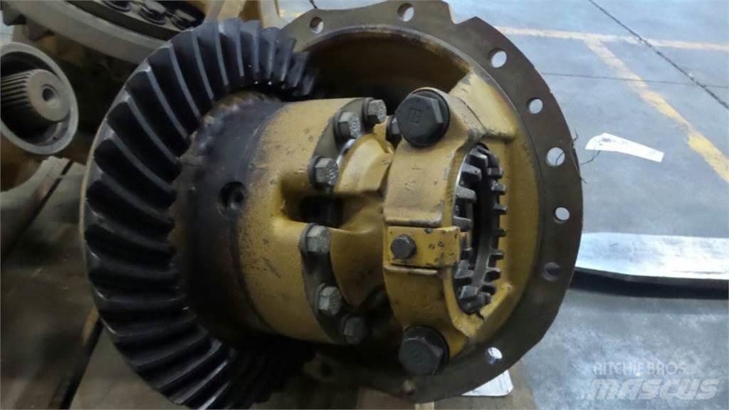 CAT D30D 传动装置