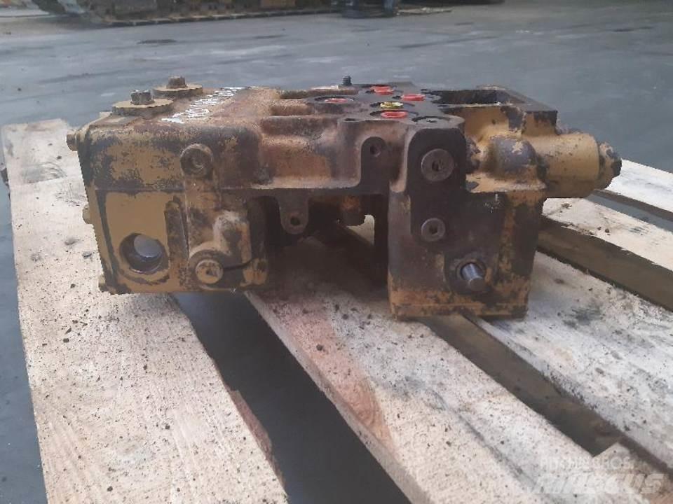 CAT D5H 液压