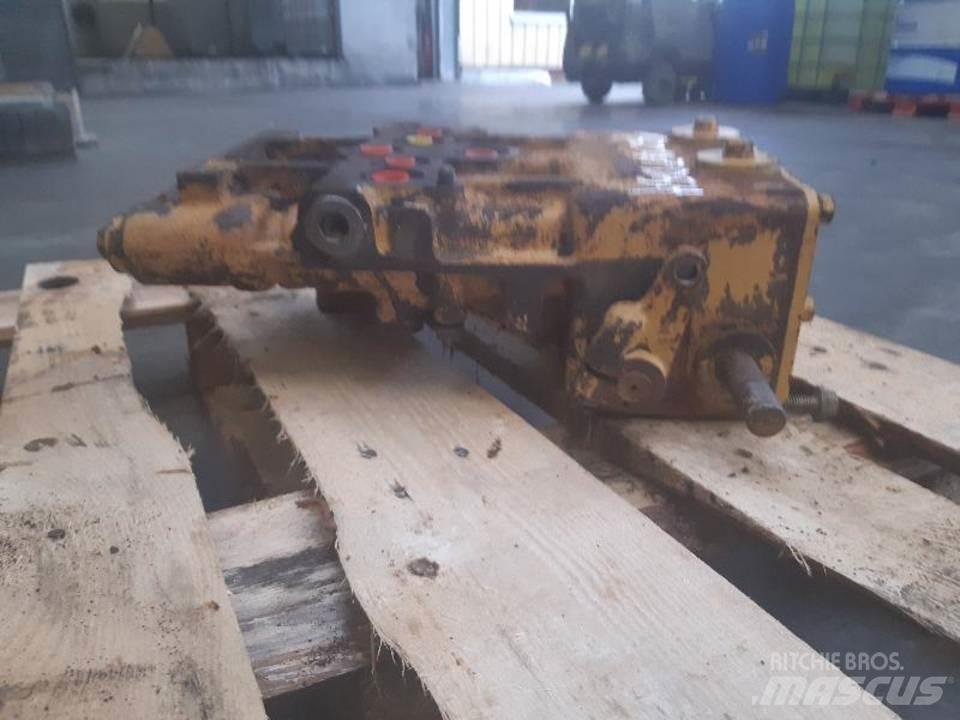 CAT D5H 液压