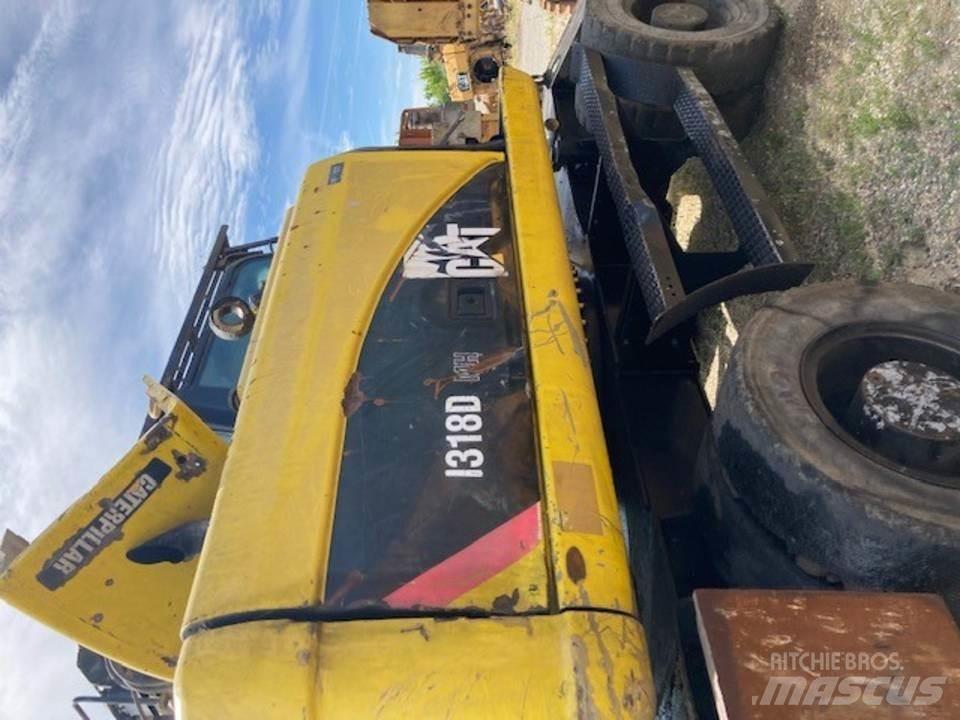CAT M318D 驾驶室与内部
