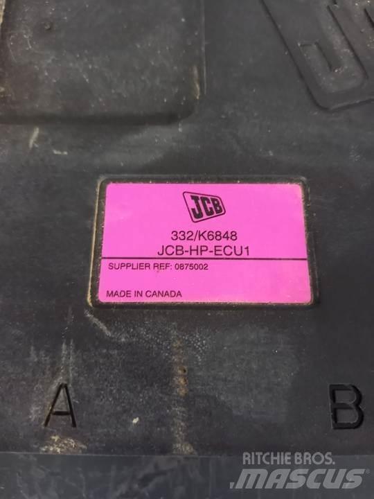 JCB JS190 驾驶室与内部