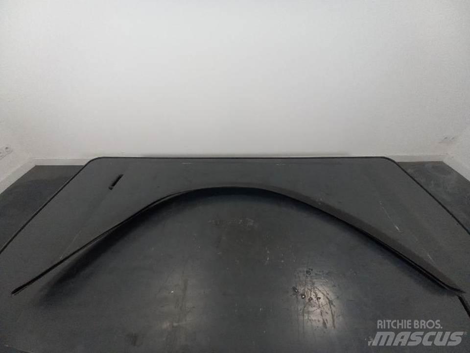 Volvo A25F 驾驶室与内部