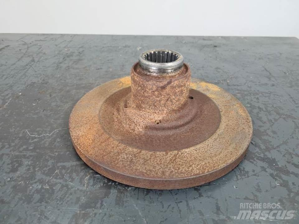 Volvo A25F 履带、链条和底盘