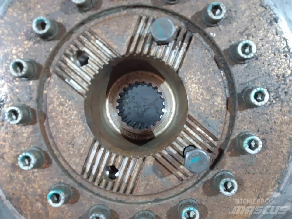 Volvo A30G 传动装置
