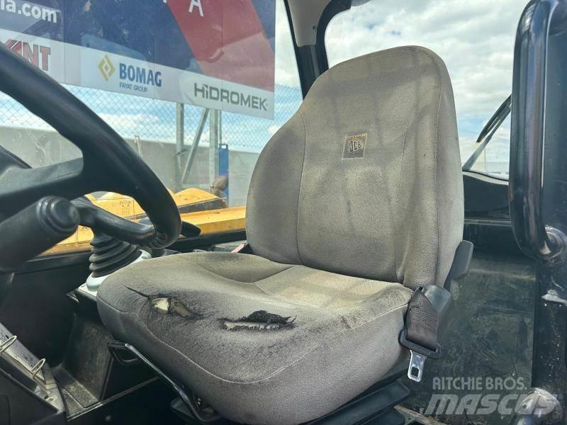 JCB 531-70 伸缩臂叉装车|叉装车