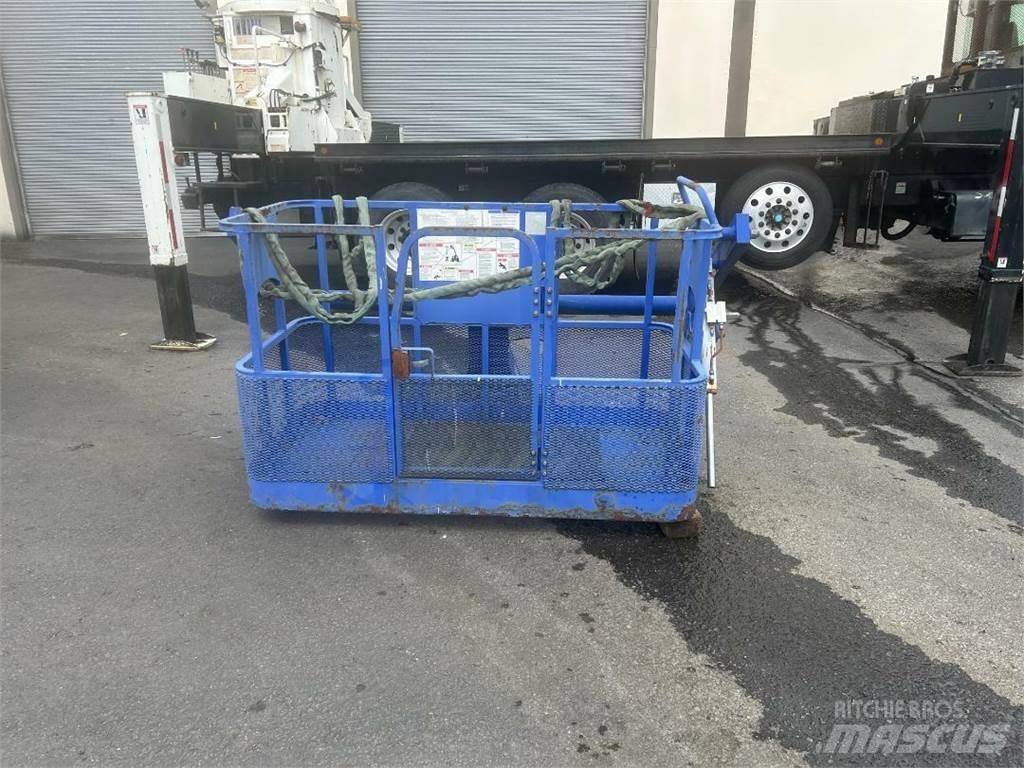 Tadano TM-20110 起重车