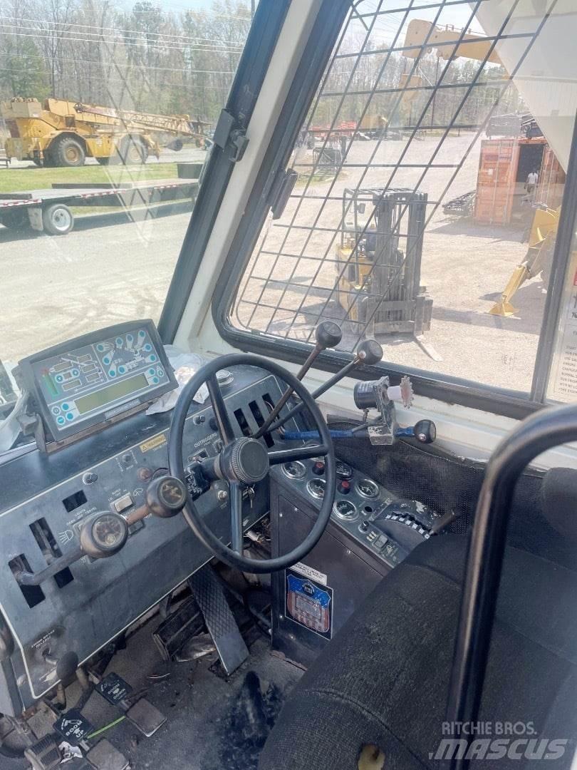 Terex RT 335 越野轮胎起重机︳越野吊︳越野起重机︳移动式起重机