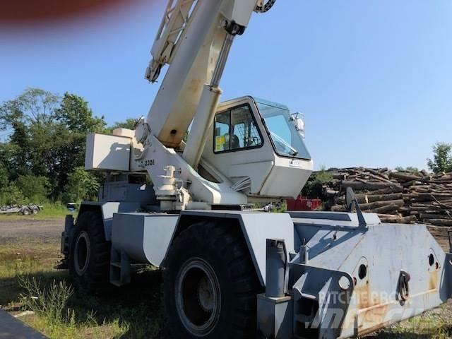 Terex RT230E 越野轮胎起重机︳越野吊︳越野起重机︳移动式起重机