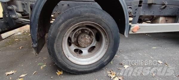 Avia A80 +CTS 工程吊钩车