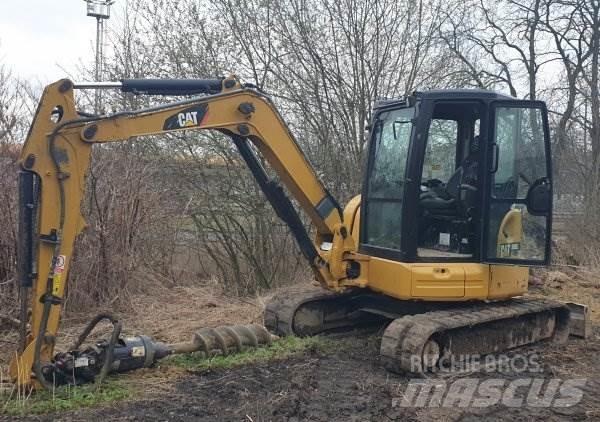 CAT 305 E2 小型挖掘机