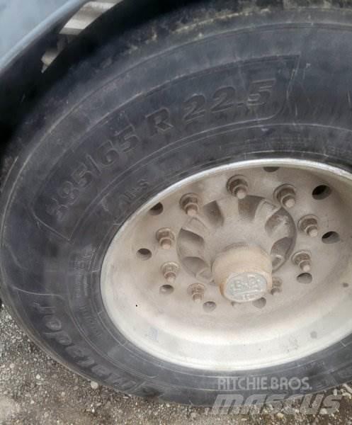 Feldbinder 35.3 EUT 油罐车