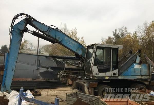 Fuchs MHL 320 工业挖掘机