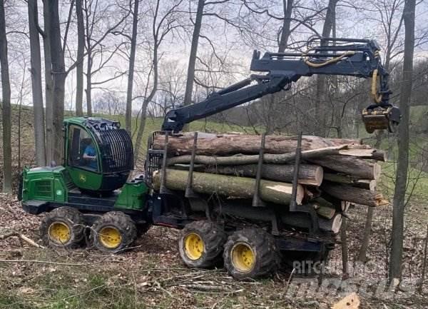 John Deere 1010 E 收割机