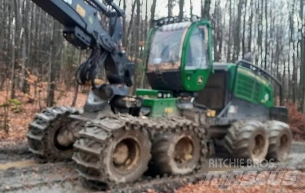 John Deere 1270 G 8W 伐木机