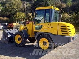 Komatsu WA 95 轮式装载机