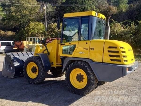 Komatsu WA 95 轮式装载机