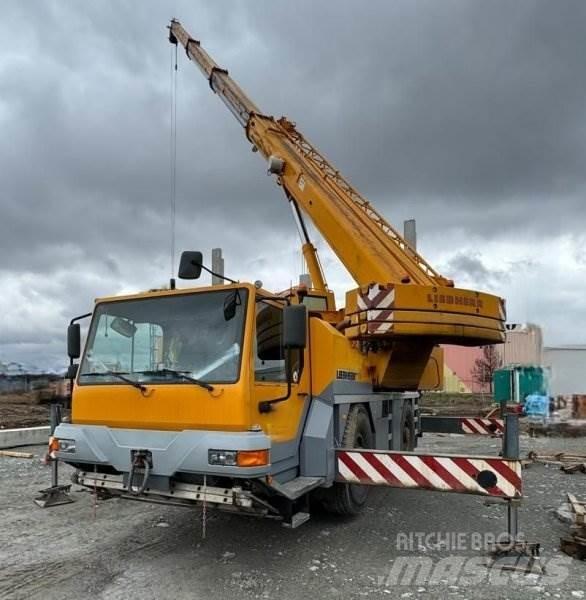 Liebherr LTM 1030 起重车