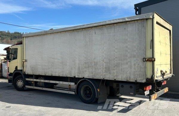 Scania P230 LB 平板栏板货车