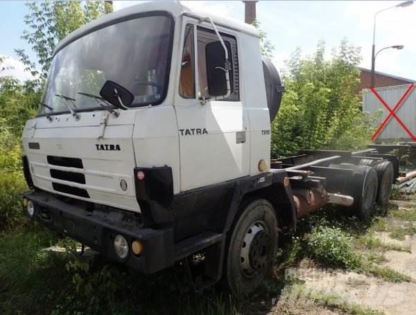 Tatra 815 平板栏板货车