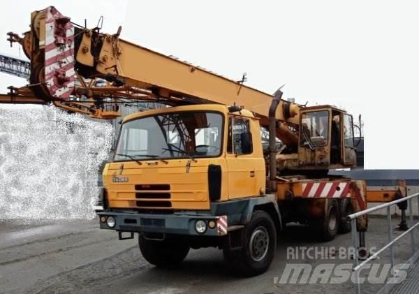 Tatra 815 +AD 20.2 (CKD 起重车