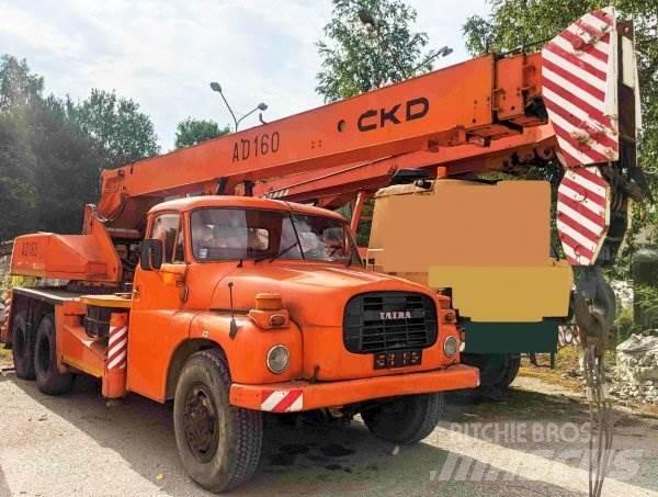 Tatra AD16 起重车