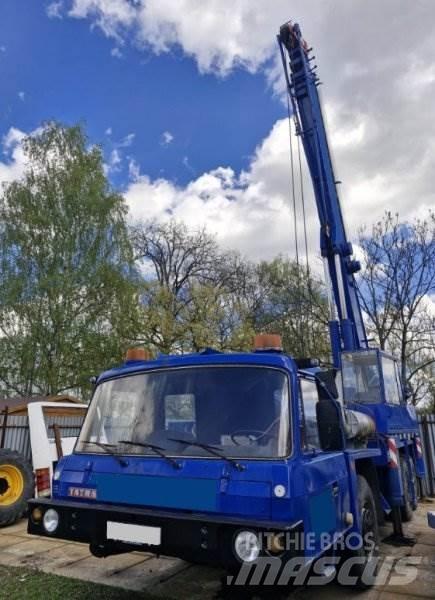 Tatra T815 +(ČKD) AD 28 起重车