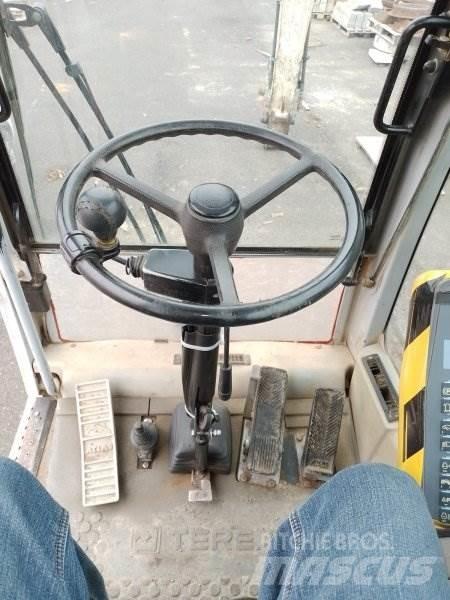 Terex TW 130 轮式挖掘机