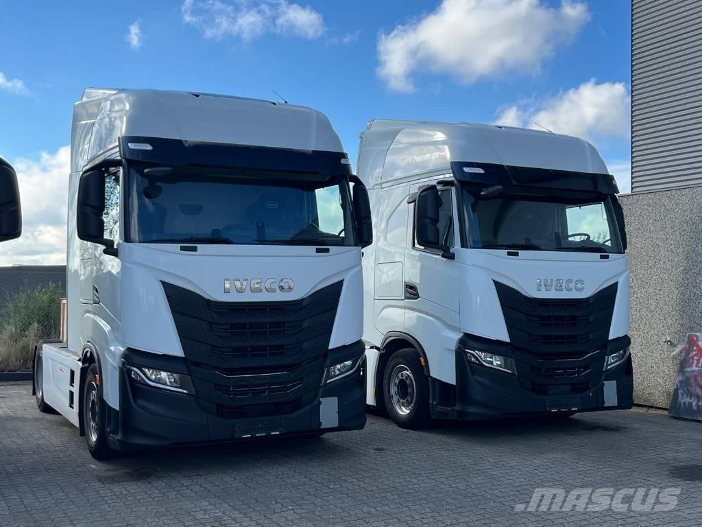 Iveco S-Way AS 440 牵引车