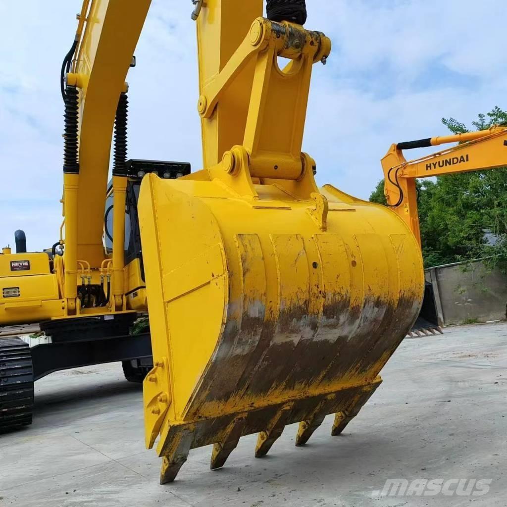 Komatsu PC 240-8 中型挖掘机