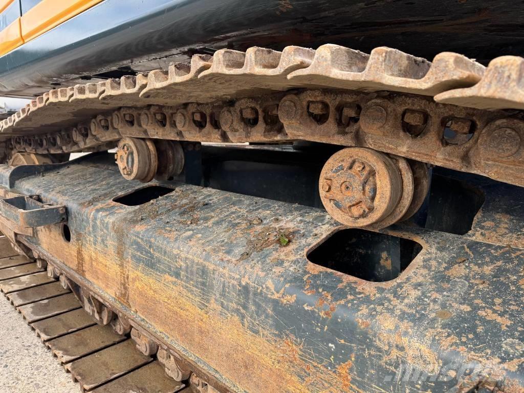 Hyundai HX 330 AL 履带挖掘机