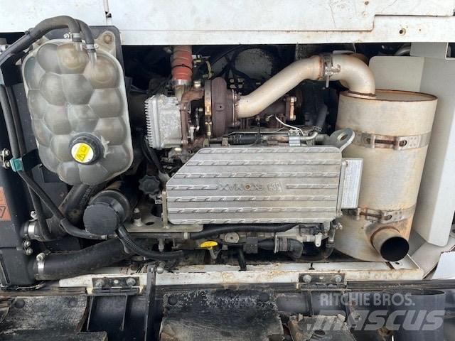 JCB JS145LCD 履带挖掘机