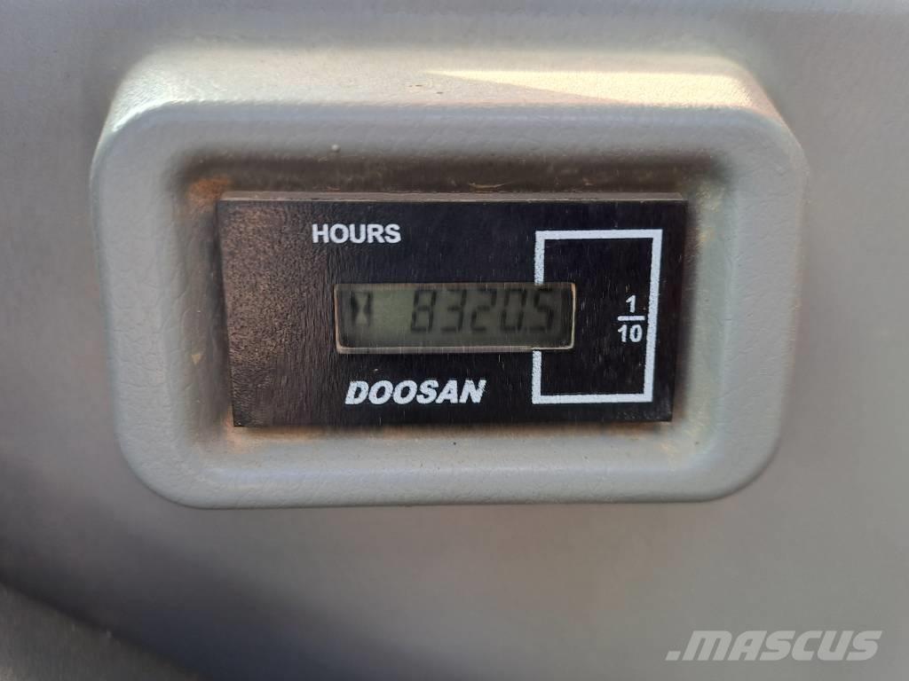 Doosan DX 235 LCR-5 履带挖掘机