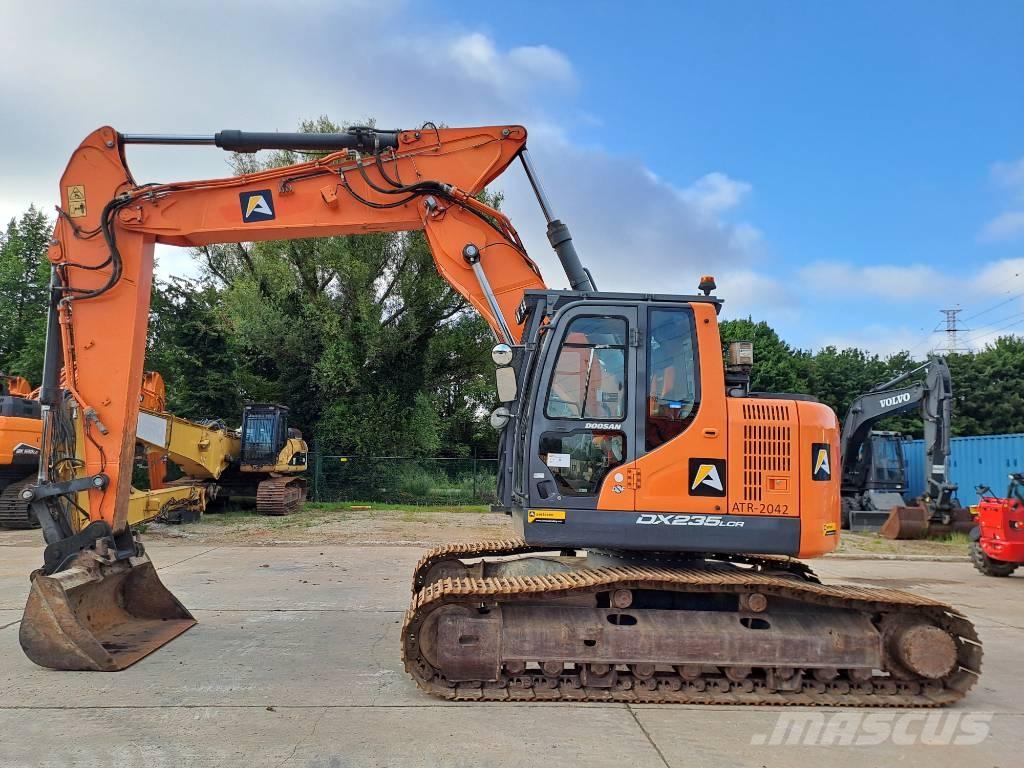 Doosan DX 235 LCR-5 履带挖掘机